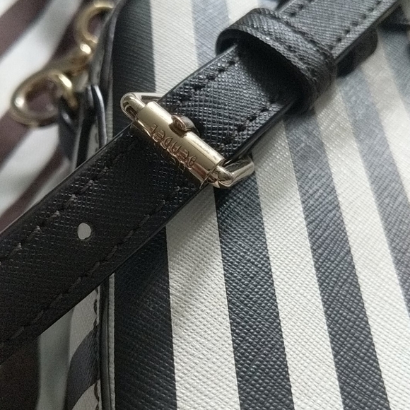 Henri Bendel leather crossbody bag - Picture 6 of 15